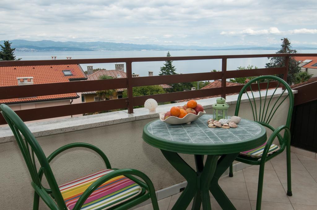 Apartment Meri Ičići Exterior foto